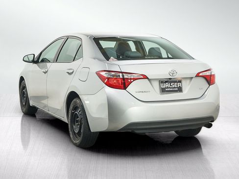 Used 2015 Toyota Corolla LE FWD image 3