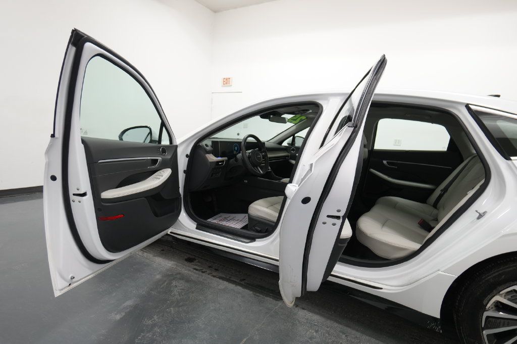 Used 2025 Hyundai Sonata Limited FWD image 24