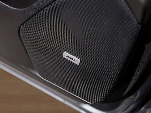 Used 2025 Cadillac XT6 Premium Luxury image 23