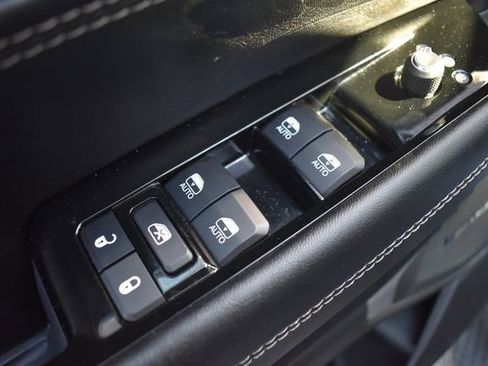 Used 2024 Jeep Wagoneer Series II AWD/4WD image 28