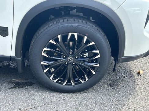 New 2026 Nissan Rogue SV AWD/4WD image 9