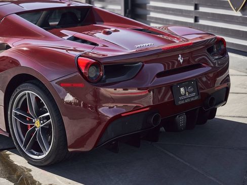 Used 2019 Ferrari 488 Spider image 12