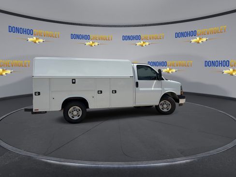 New 2025 Chevrolet Express 3500 w/ Power Convenience Package image 12