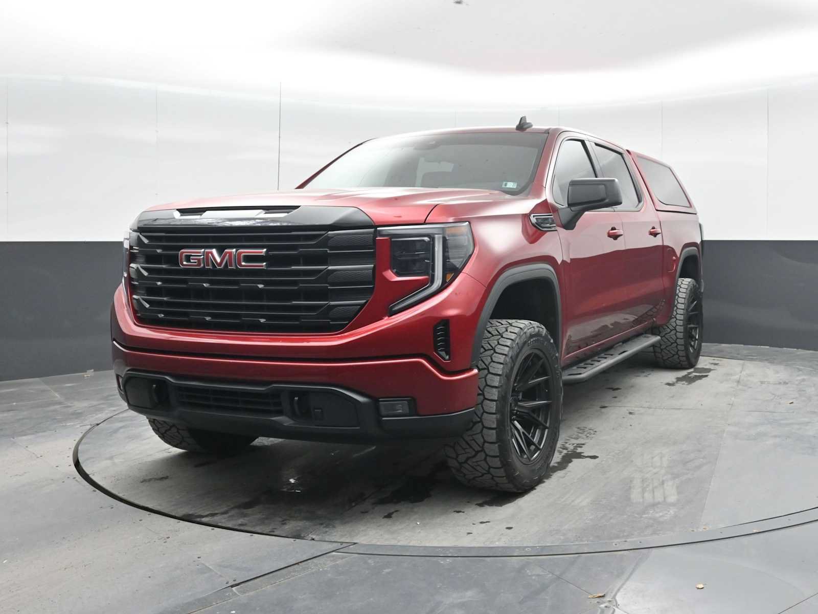 Used 2022 GMC Sierra 1500 Elevation w/ X31 Off-Road Package AWD/4WD image 5