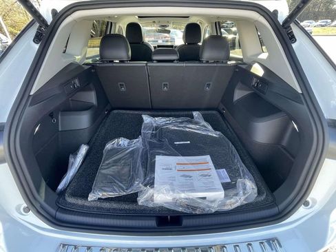 New 2026 Volkswagen Tiguan SE FWD image 9