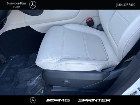 Certified 2025 Mercedes-Benz GLC 300 image 14