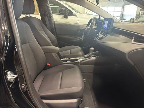 Used 2025 Toyota Corolla LE image 25