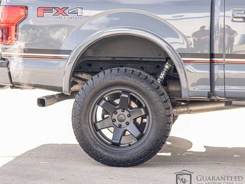 Used 2019 Ford F150 Lariat w/ Equipment Group 502A Luxury AWD/4WD image 10