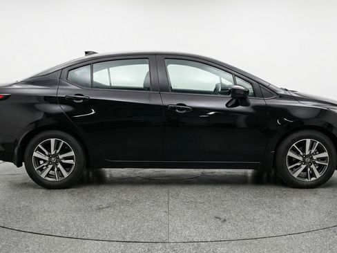 Used 2025 Nissan Versa SV image 11
