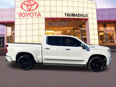 Used 2024 Chevrolet Silverado 1500 High Country image 4