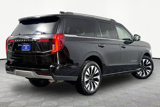 Used 2025 Ford Expedition Platinum w/ Driver's Package AWD/4WD image 13