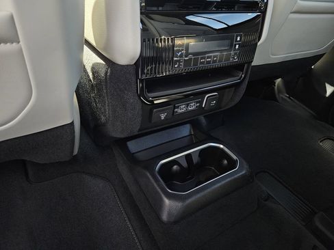 New 2026 Jeep Grand Wagoneer Limited AWD/4WD image 12