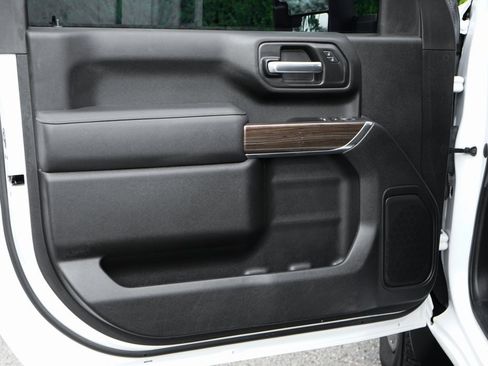 Used 2024 Chevrolet Silverado 3500 LT w/ Convenience Package image 14