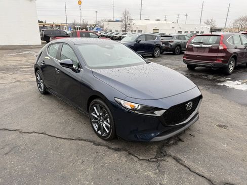 Used 2025 MAZDA MAZDA3 s image 4
