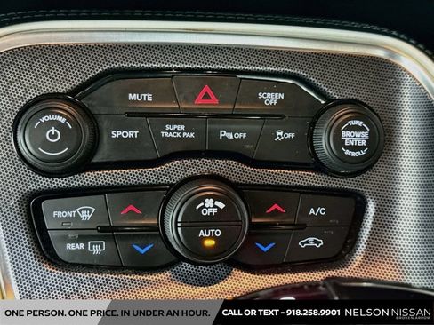 Used 2018 Dodge Challenger R/T Scat Pack w/ Leather Interior Group RWD image 15