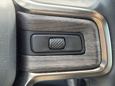 Used 2022 Rivian R1T Adventure image 30