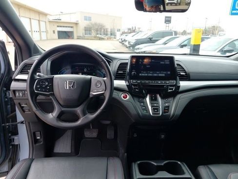 Used 2023 Honda Odyssey Sport image 28