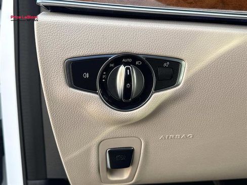 Used 2018 Mercedes-Benz E 300 image 22