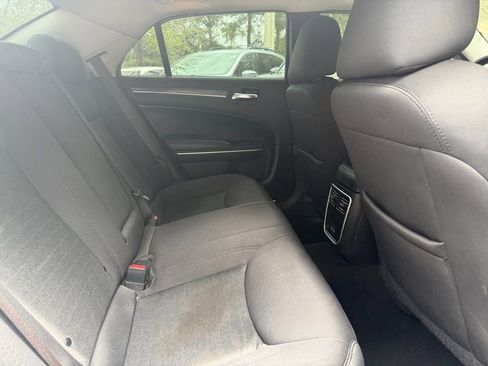 Used 2021 Chrysler 300 Touring w/ Sport Appearance Package RWD image 8