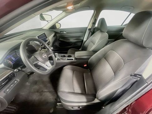 Used 2025 Nissan Altima 2.5 SV FWD image 20