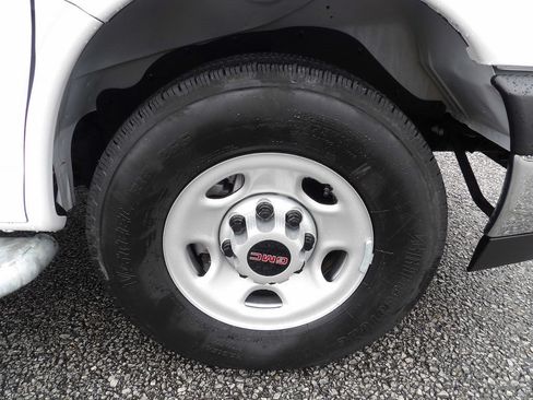 Used 2025 GMC Savana 2500 w/ Driver Convenience Package RWD image 57