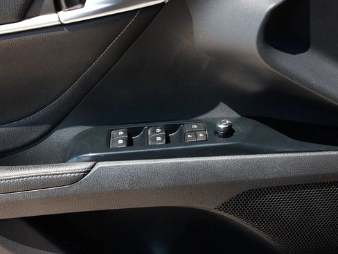 Used 2018 Toyota Camry XSE FWD image 43