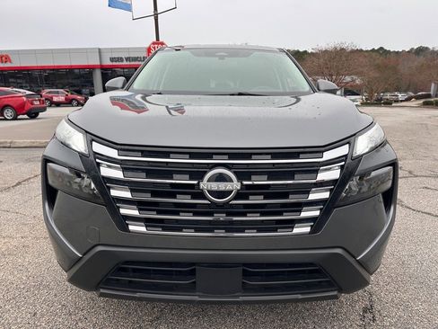 Used 2025 Nissan Rogue SV image 8