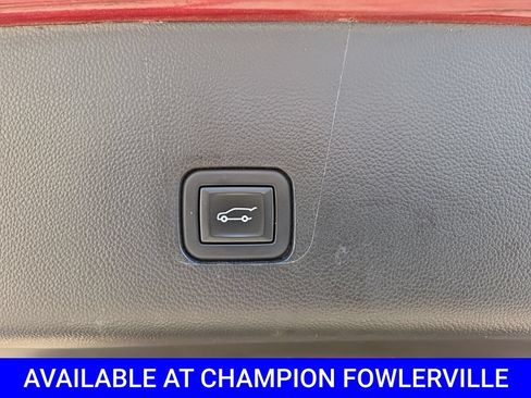 Used 2020 Chevrolet Traverse LT FWD image 20