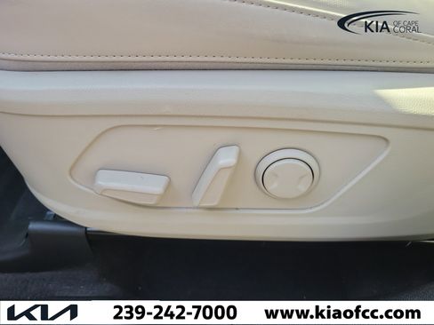 Certified 2024 Kia Sorento S w/ Panoramic Sunroof Package FWD image 23