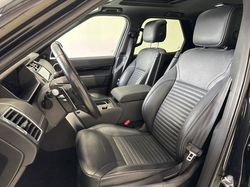 Used 2022 Land Rover Discovery S R-Dynamic image 11