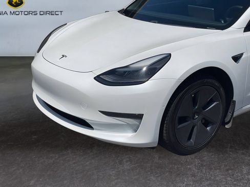 Used 2021 Tesla Model 3 Standard Range Plus RWD image 9