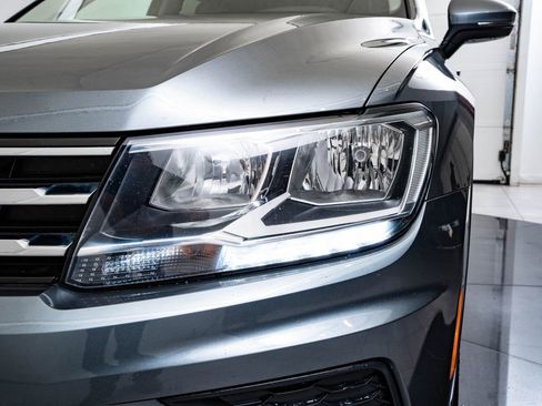 Used 2018 Volkswagen Tiguan SE AWD/4WD image 14