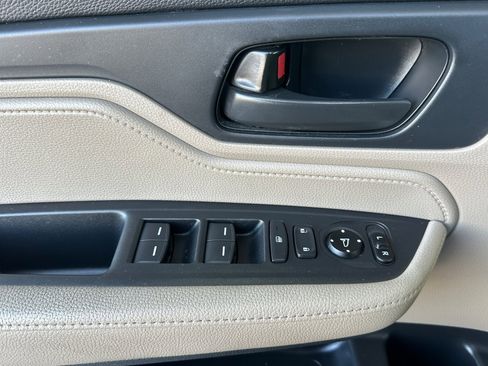 Used 2020 Honda Odyssey EX image 10