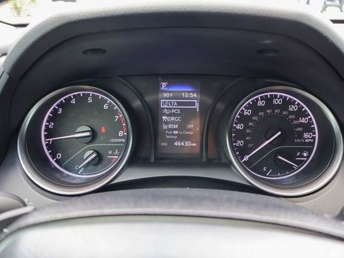 Used 2024 Toyota Camry SE FWD image 12