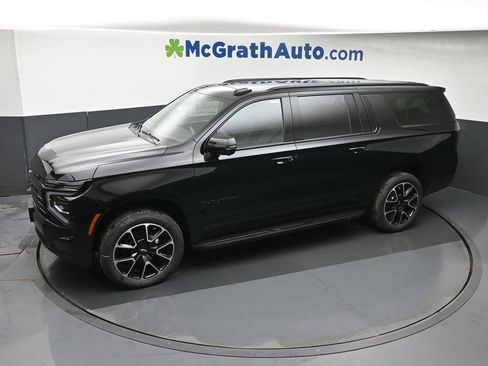 New 2026 Chevrolet Suburban RST image 24