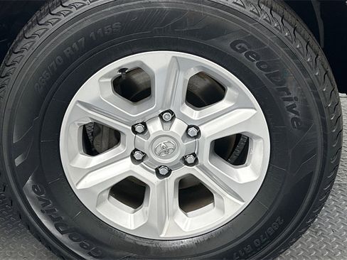 Used 2022 Toyota 4Runner SR5 Premium image 21