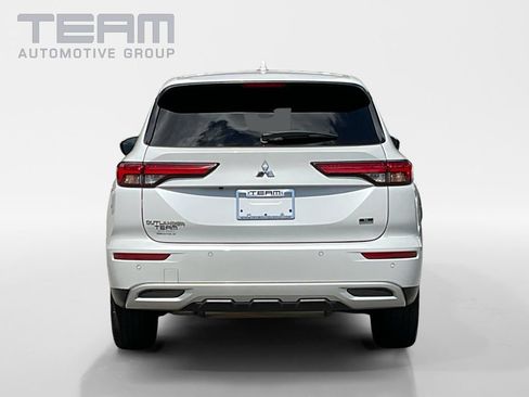 Used 2023 Mitsubishi Outlander SE FWD image 6