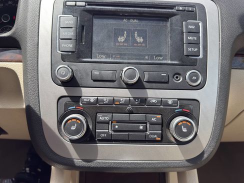 Used 2012 Volkswagen Eos Lux image 52