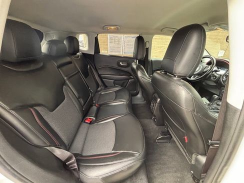 Used 2019 Jeep Compass Trailhawk image 20