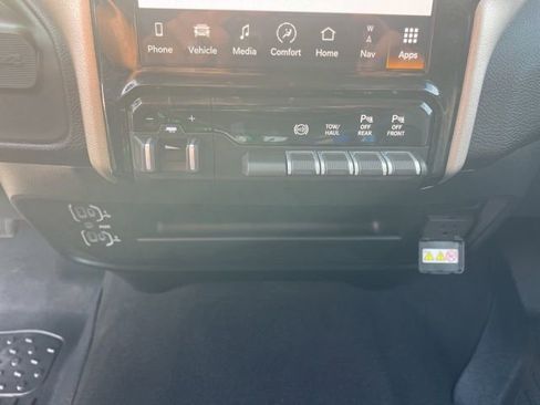 Used 2024 RAM 2500 Laramie w/ Safety Group AWD/4WD image 27