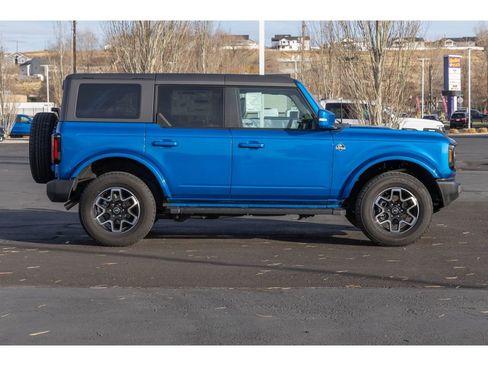 Used 2024 Ford Bronco Outer Banks image 2