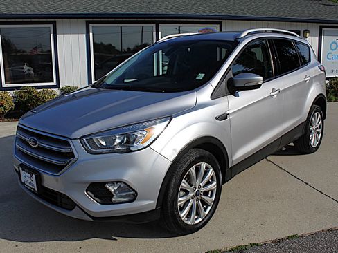 Used 2017 Ford Escape Titanium AWD/4WD image 30
