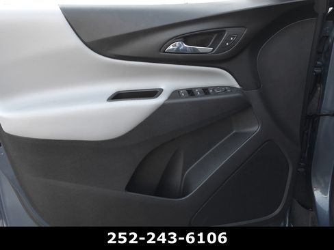 Used 2024 Chevrolet Equinox LS image 22