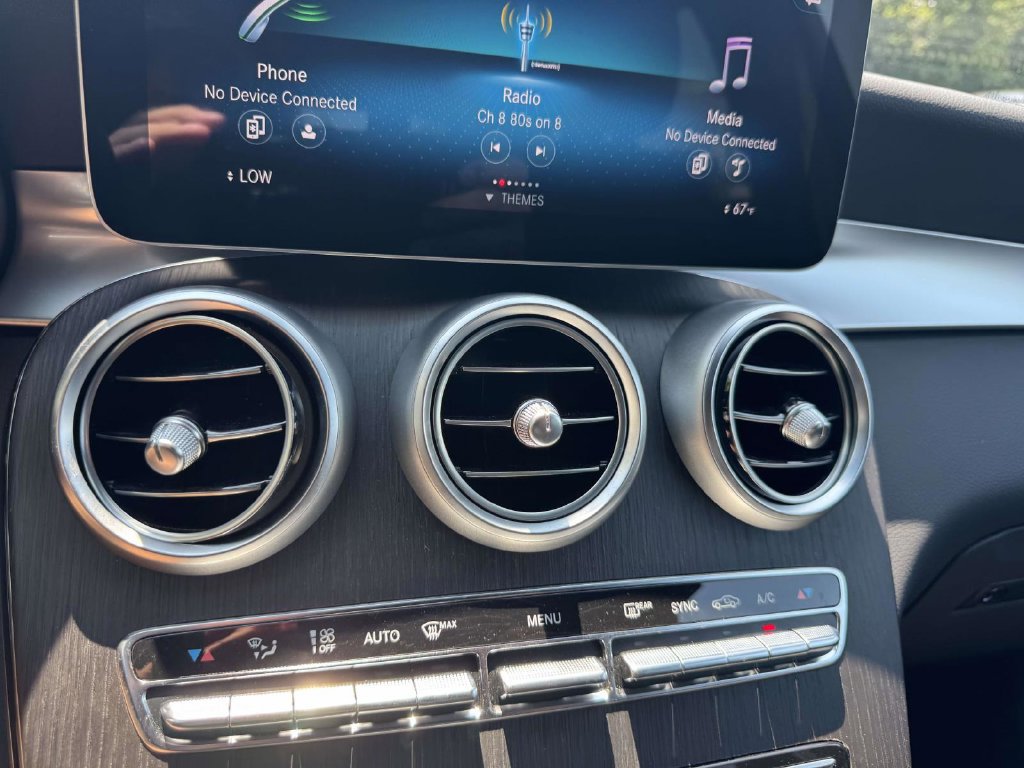 Used 2022 Mercedes-Benz GLC 300 4MATIC image 26