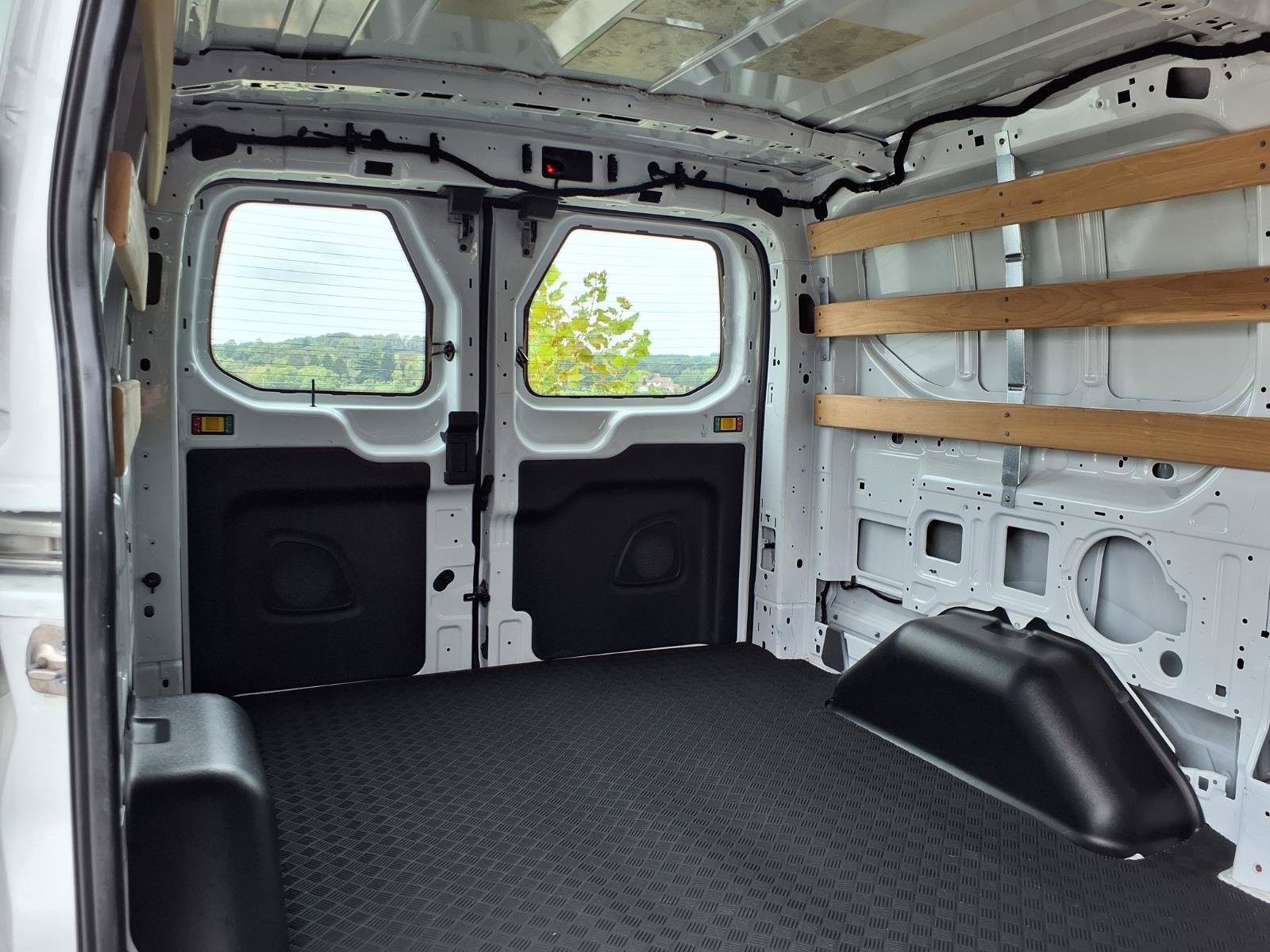 Used 2025 Ford Transit 250 Low Roof w/ Exterior Upgrade Package RWD image 11