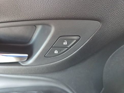 Used 2020 Chevrolet Equinox LT w/ Driver Convenience Package AWD/4WD image 54