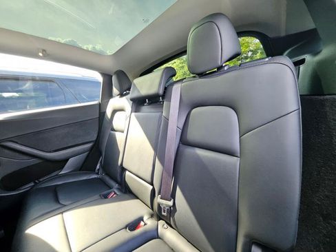 Used 2023 Tesla Model Y 2WD image 61