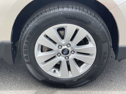 Used 2015 Subaru Outback 2.5i Premium AWD/4WD image 11