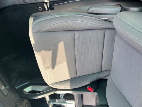 Used 2022 Nissan Frontier SV w/ Technology Package image 43