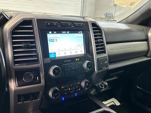 Used 2019 Ford F350 Platinum w/ Platinum Ultimate Package AWD/4WD image 23